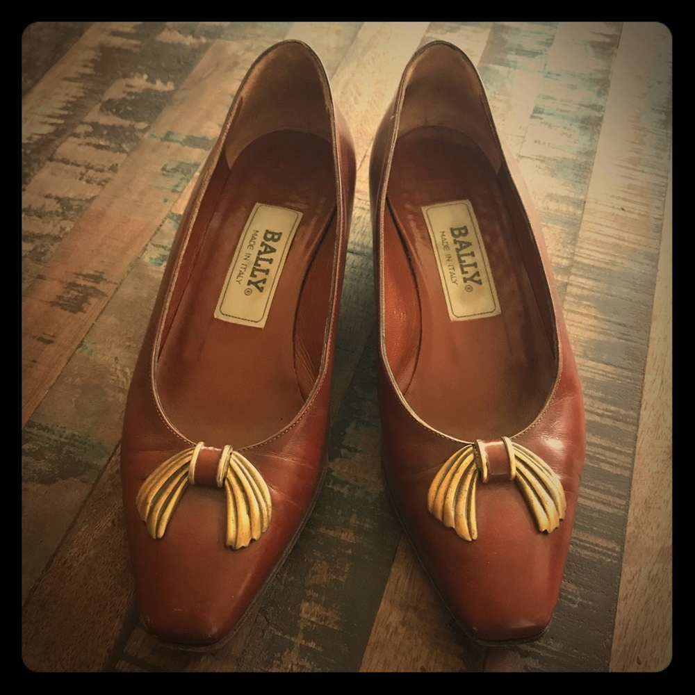 Vintage Bally leather shoes- made in Italy 5.5